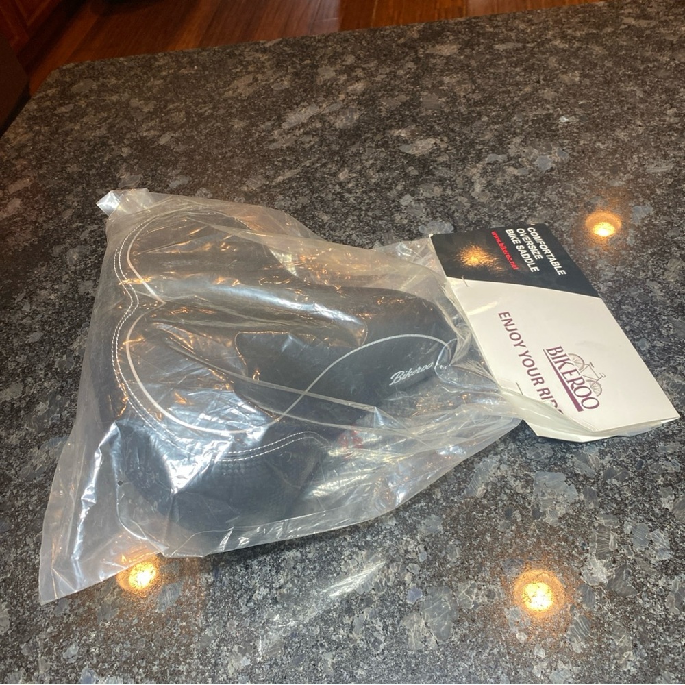 COMFY! Bikeroo Oversized Rubber Bike Seat, Compatible with Peloton / Echelon